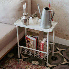 שולחן צד עם מדף אחסון תחתון - לבן