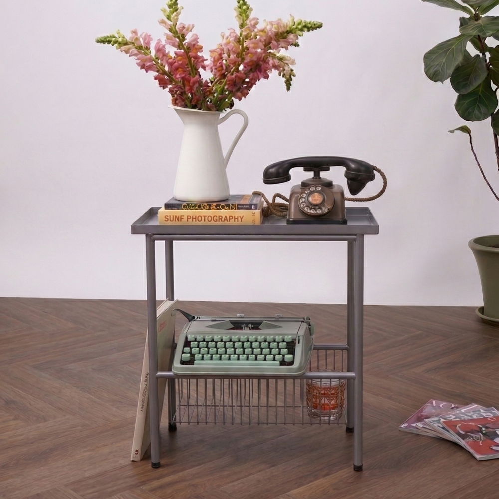 שולחן צד עם מדף אחסון תחתון - כסוף מוברש